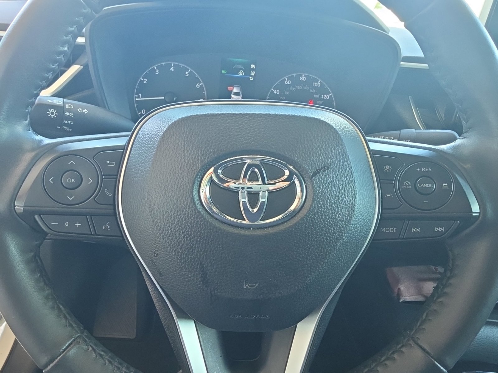 Used 2024 Toyota Corolla SE FWD image 6