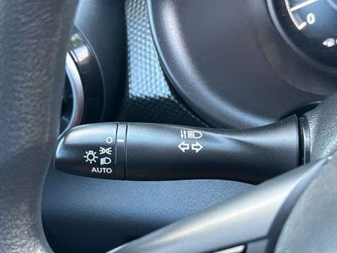 Used 2021 Nissan Kicks SV FWD image 15
