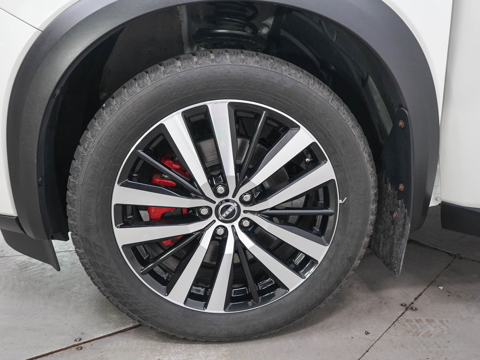 Used 2024 Nissan Pathfinder Platinum AWD/4WD image 30
