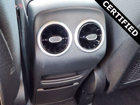 Certified 2025 Mercedes-Benz GLB 250 image 27