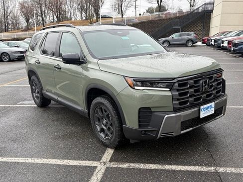 New 2026 Honda Pilot TrailSport image 2