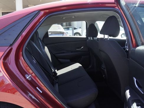 Used 2024 Hyundai Elantra SEL FWD image 27