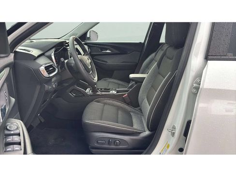 Used 2023 Chevrolet TrailBlazer LT w/ Convenience Package AWD/4WD image 10