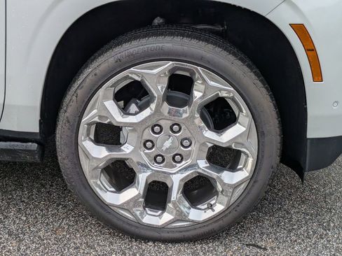 New 2025 Chevrolet Tahoe High Country image 12