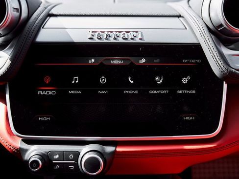 Used 2019 Ferrari GTC4Lusso image 73