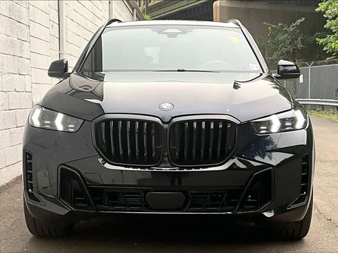 Used 2024 BMW X5 xDrive40i w/ M Sport Package AWD/4WD image 8