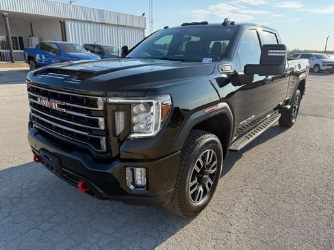 Used 2022 GMC Sierra 2500 AT4 w/ AT4 Premium Plus Package image 2