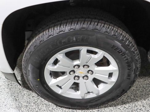 Used 2021 Chevrolet Colorado LT w/ Safety Package image 11