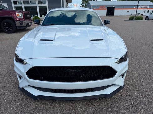 Used 2019 Ford Mustang GT RWD image 8