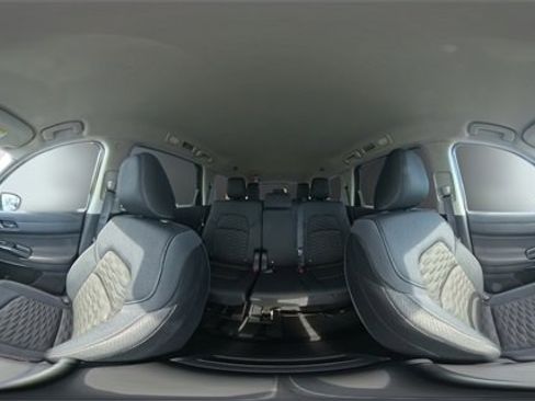 New 2025 Nissan Pathfinder S image 14