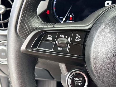 Used 2024 Alfa Romeo Giulia Veloce image 40