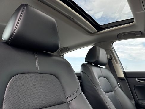 Used 2022 Honda Civic Touring image 26