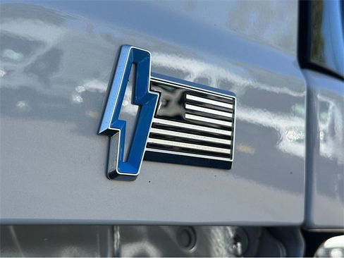 New 2025 Ford F150 Lightning XLT image 15