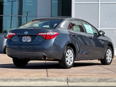 Used 2015 Toyota Corolla LE FWD image 4