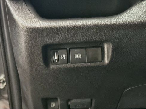Used 2025 Toyota RAV4 LE AWD/4WD image 17