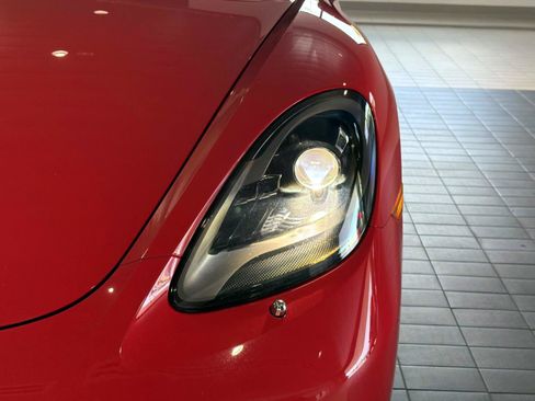 Used 2017 Porsche 718 Boxster RWD image 11