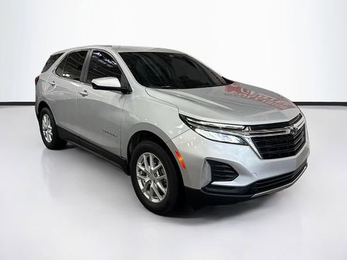 Used 2022 Chevrolet Equinox LT image 3