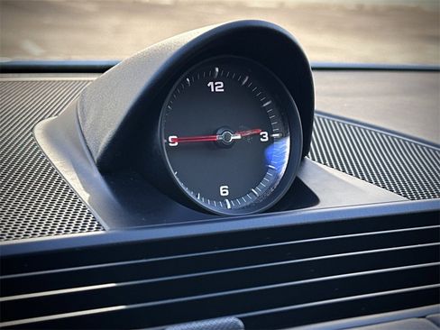 Used 2019 Porsche Panamera 4 image 31