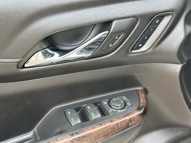 Used 2023 GMC Acadia Denali w/ Denali Technology Package AWD/4WD image 13