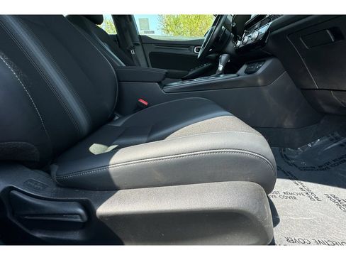 Used 2023 Honda Civic Sport image 18