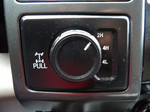 Used 2020 Ford F250 XLT w/ XLT Premium Package AWD/4WD image 22