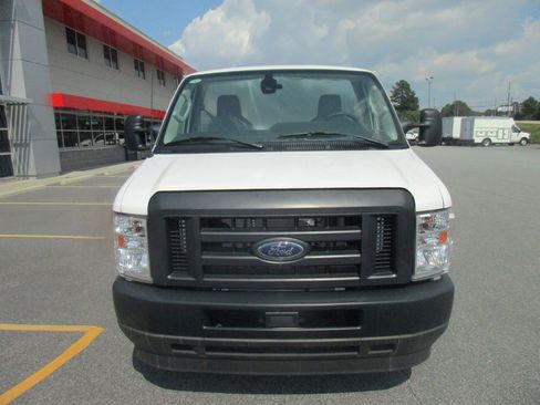 New 2024 Ford E-450 and Econoline 450 Super Duty w/ Driver's Safety Package image 4