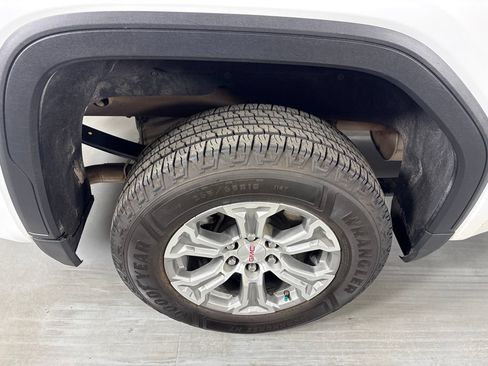 Certified 2025 GMC Sierra 1500 SLT AWD/4WD image 12