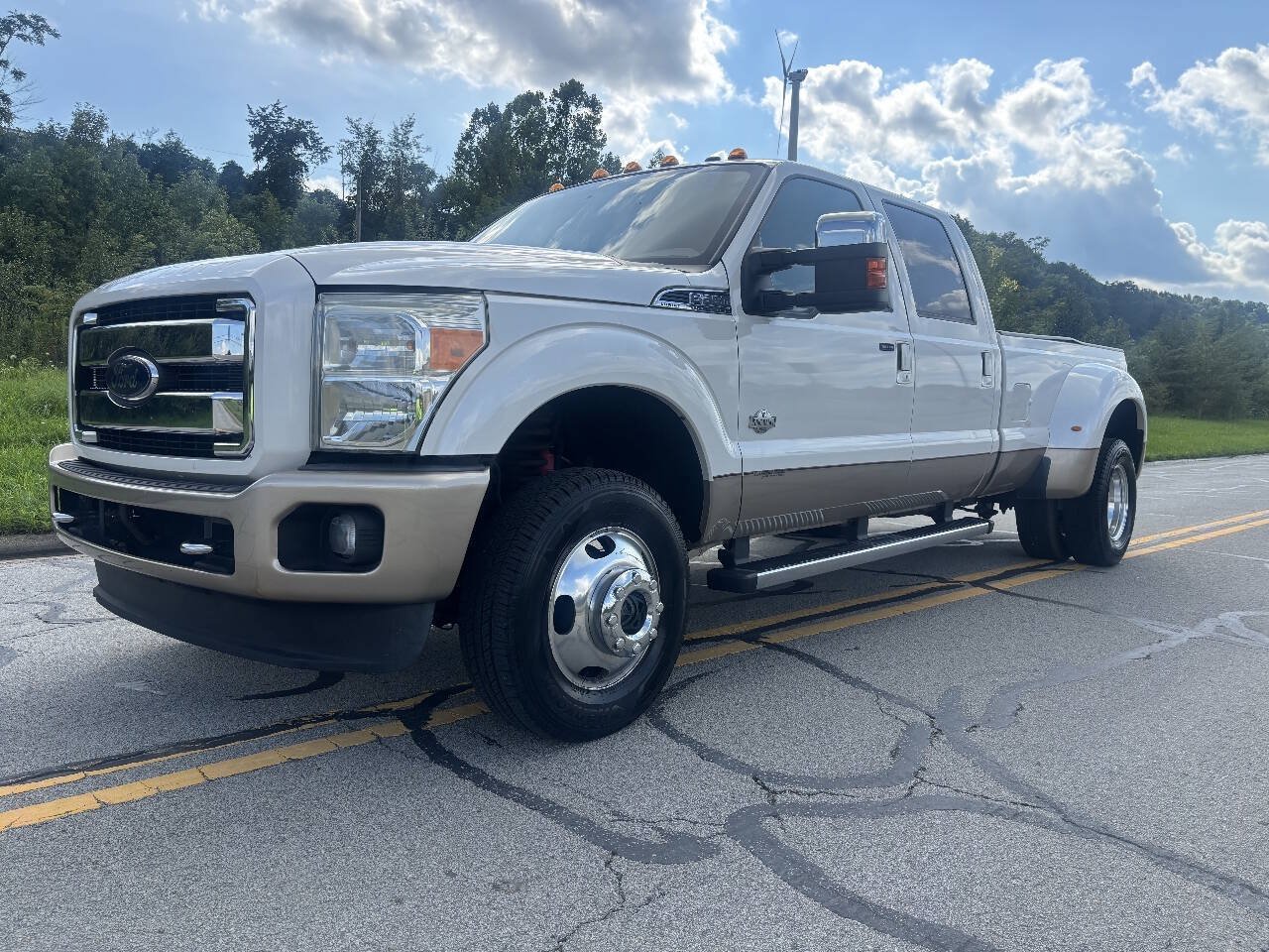 Used 2012 Ford F350 King Ranch w/ King Ranch w/Chrome Pkg AWD/4WD image 1