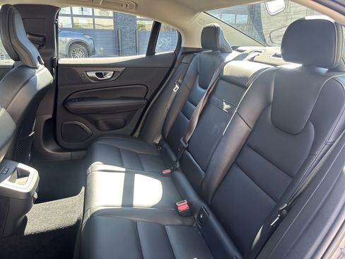 Used 2025 Volvo S60 B5 Core FWD image 30