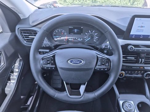 Used 2022 Ford Escape SE w/ Cold Weather Package AWD/4WD image 22