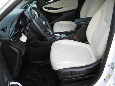 Used 2020 Buick Encore GX Select image 13