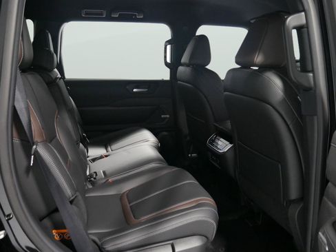 New 2026 Nissan Armada SL w/ Convenience Package AWD/4WD image 18