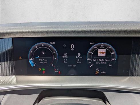 New 2026 Volkswagen Tiguan SE R-Line FWD image 16