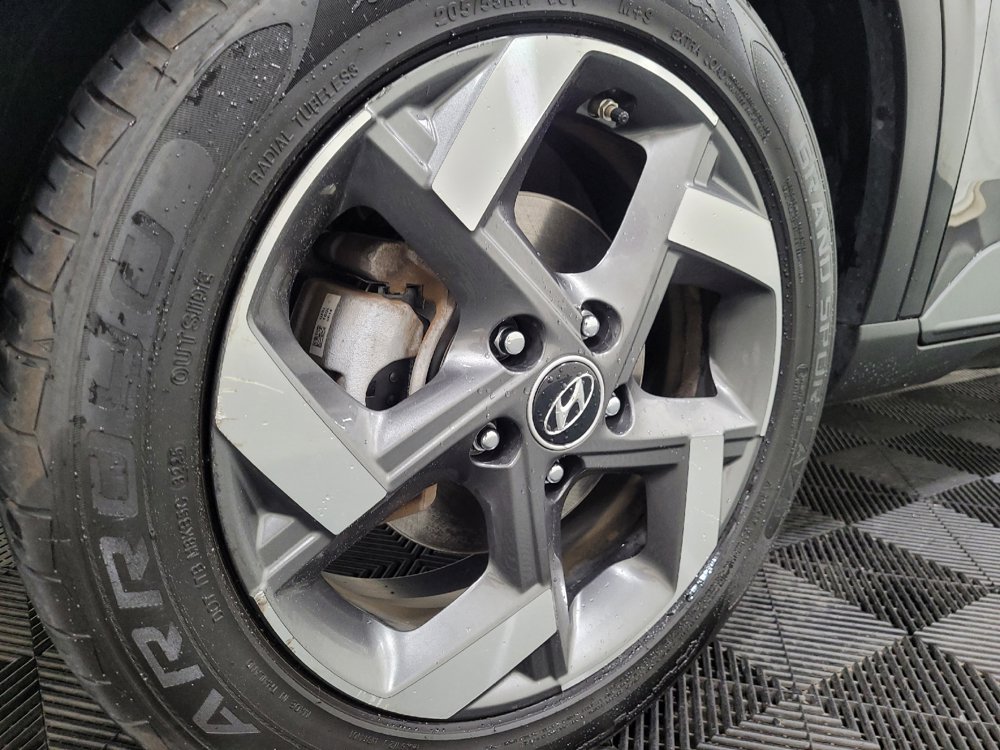 Used 2024 Hyundai Venue SEL FWD image 31