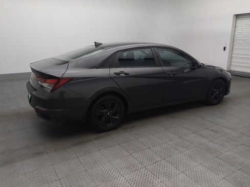 Used 2022 Hyundai Elantra SEL FWD image 10