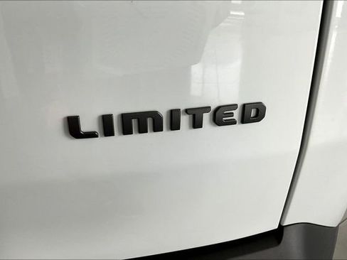 New 2026 Jeep Cherokee Limited image 13