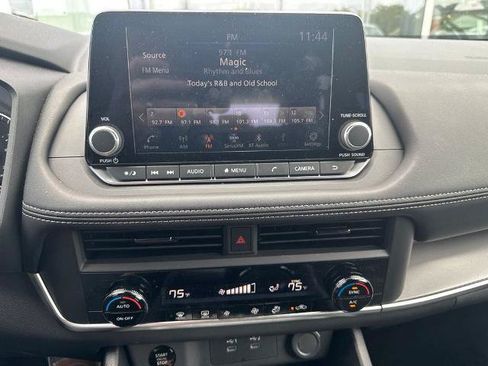 Certified 2026 Nissan Rogue SV FWD image 11