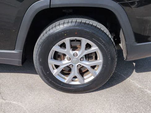 Certified 2021 Jeep Grand Cherokee L Limited AWD/4WD image 14