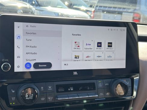 Used 2024 Toyota Grand Highlander AWD Hybrid image 39