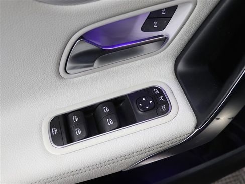 Used 2022 Mercedes-Benz A 220 4MATIC image 34