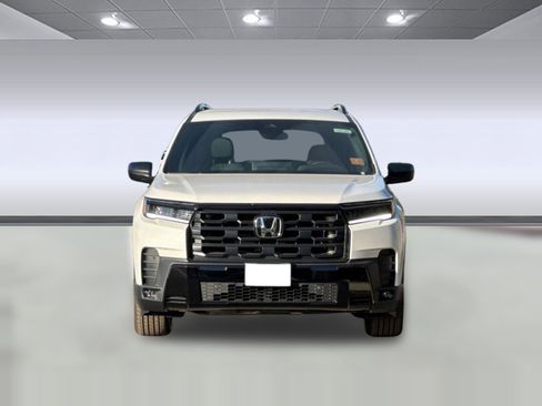 New 2026 Honda Pilot Sport image 5