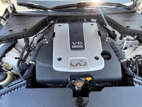 Used 2015 INFINITI Q50 w/ Moonroof Package RWD image 29