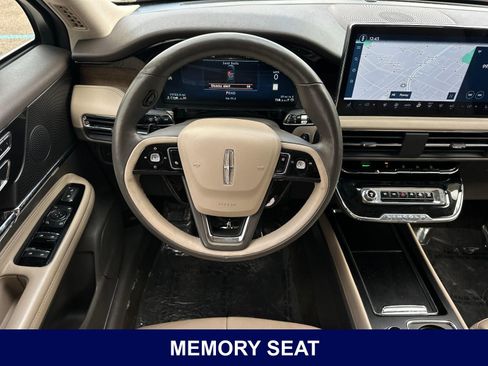 Used 2023 Lincoln Corsair Reserve w/ Equipment Group 201A FWD image 17