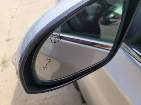 Used 2013 Toyota Avalon Limited FWD image 15