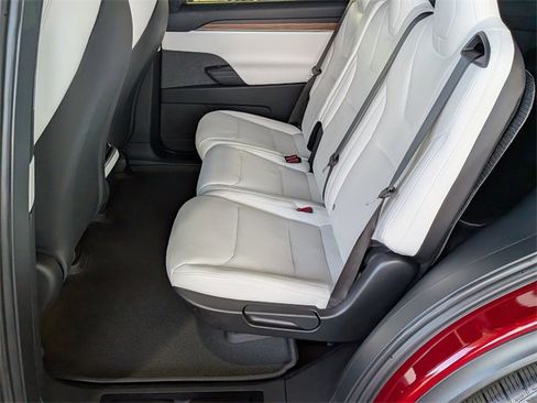 Used 2025 Tesla Model X image 23