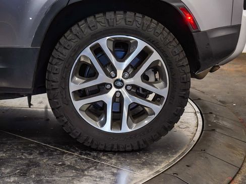 Used 2020 Land Rover Defender 110 HSE image 10