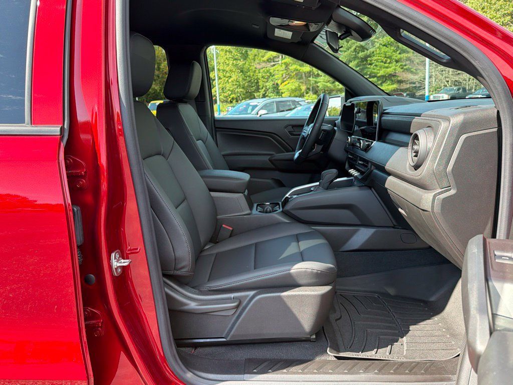 Certified 2025 Chevrolet Colorado Trail Boss AWD/4WD image 31