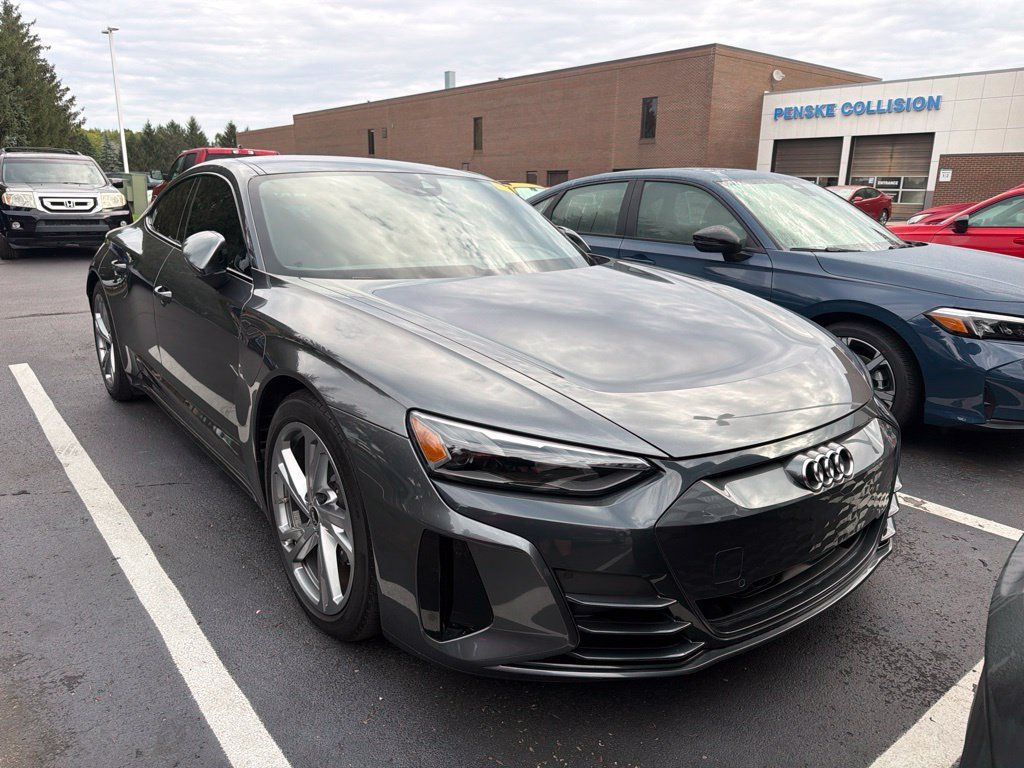Used 2023 Audi e-tron GT Premium Plus AWD/4WD image 4