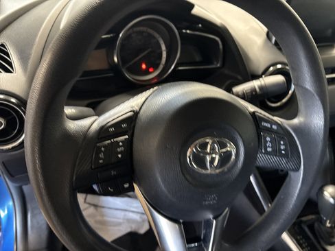 Used 2017 Toyota Yaris iA image 11
