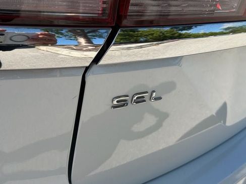 Used 2024 Volkswagen Atlas SEL Premium R-Line AWD/4WD image 17